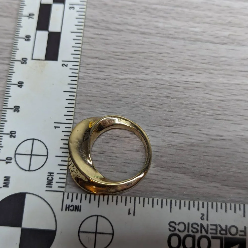 Gold Tone Twist Ring Size 10
